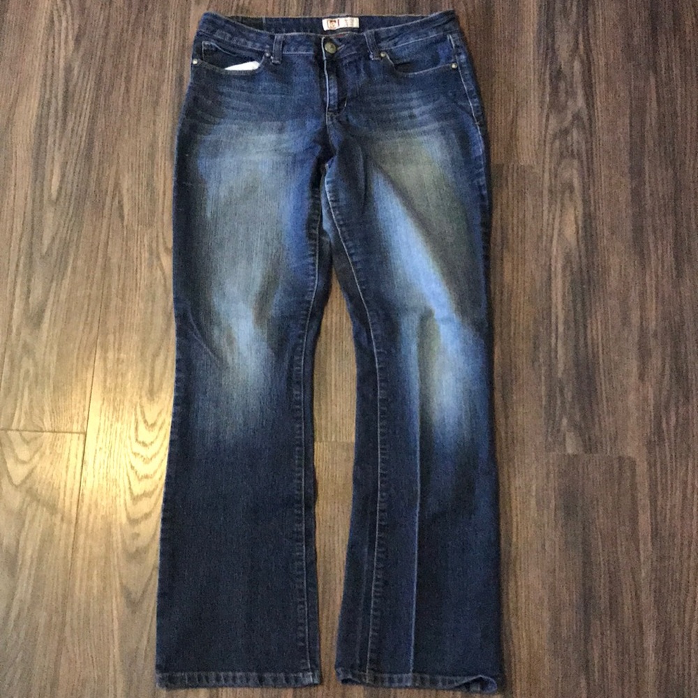 LEI Ashley low rise slim boot cut